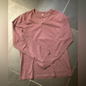 Levis Men’s Size Small Long Sleeve Shirt